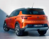 Opel Frontera arancione, un SUV moderno. Scopri il suo prezzo e le sue caratteristiche.