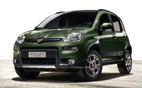 Fiat Panda 4x4 verde, ideale per ogni avventura. Scopri la misura gomme panda 1.2 benzina perfetta per te.