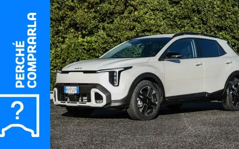 La Kia Stonic, con le sue dimensioni compatte, è perfetta per la città. Scopri perché comprarla!