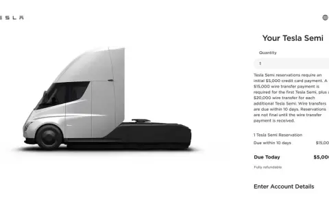 Il camion Tesla Semi, con un deposito iniziale di $5.000, mostra il prezzo e i dettagli di prenotazione.
