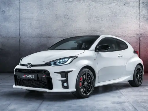 Toyota Yaris GR: pura potenza e agilità. Un concentrato di cavalli pronti a scatenarsi su ogni strada.
