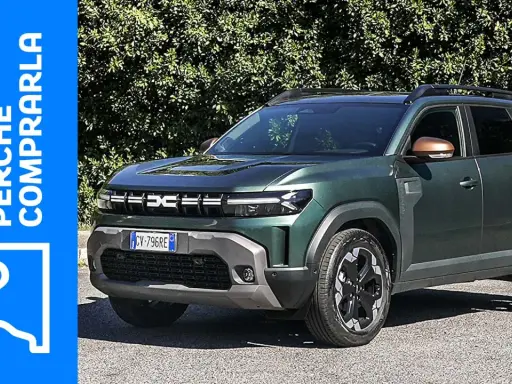 Dacia Duster verde, un'auto robusta e versatile. Scopri le recensioni per capire perché sceglierla.