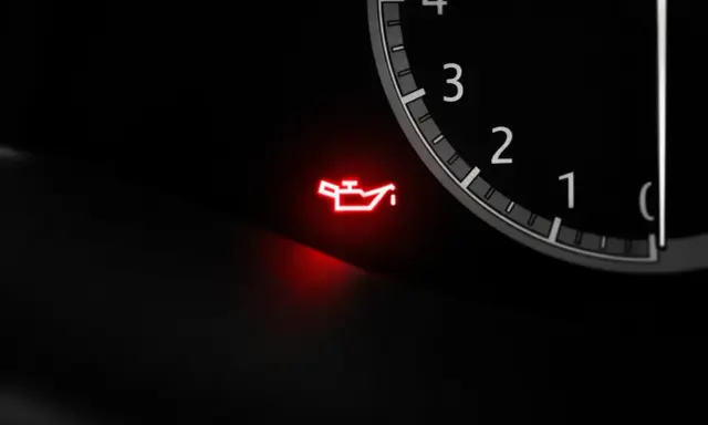 Spia rossa sul cruscotto: attenzione al livello olio motore! Un problema da non sottovalutare per la salute del tuo veicolo.