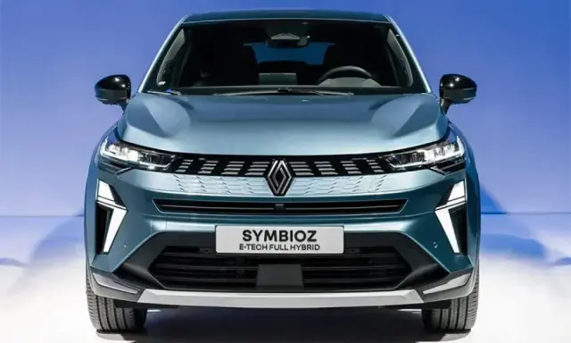Il concept car Renault Symbioz, un'auto futuristica con un design audace e un'illuminazione distintiva.