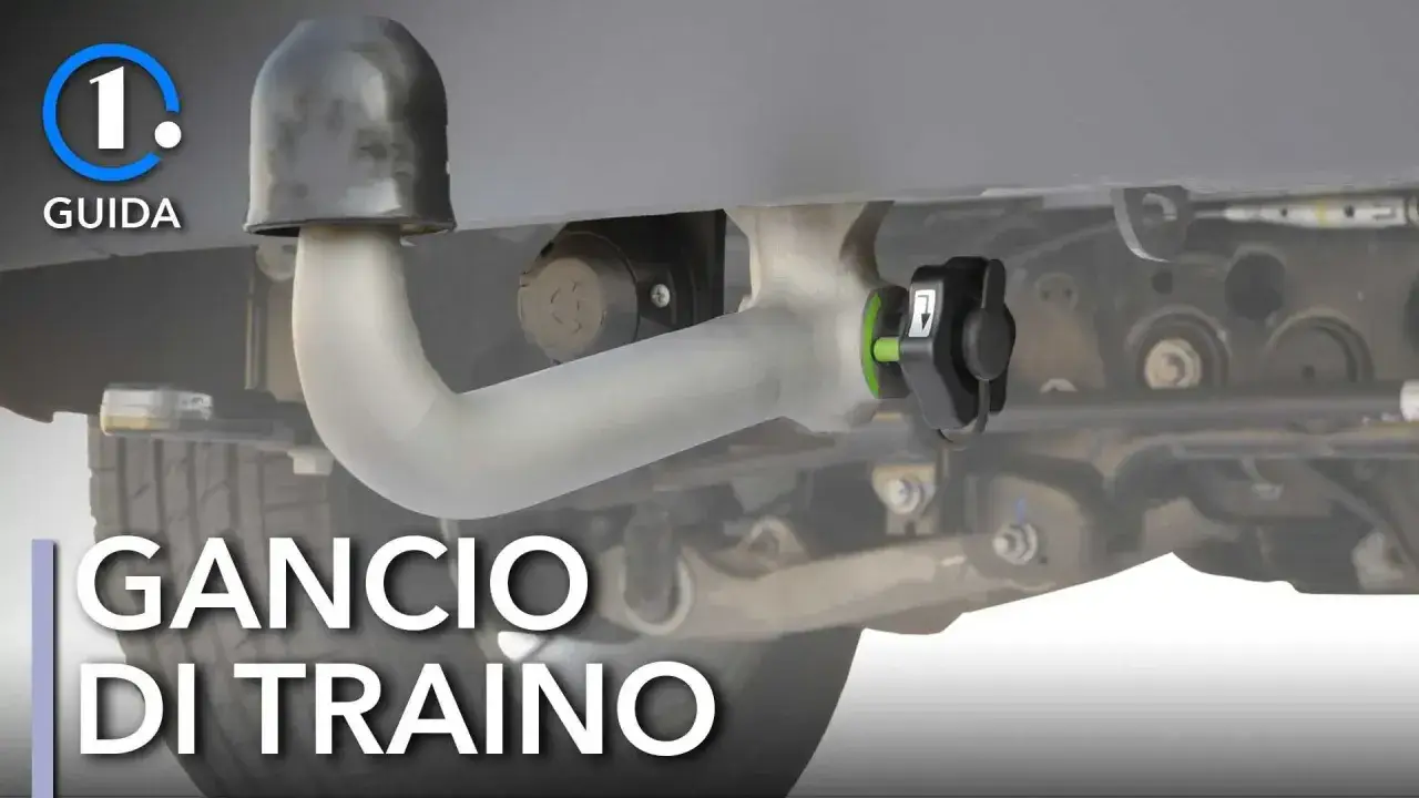 Gancio traino: guida all'obbligo di rimozione per una guida sicura.